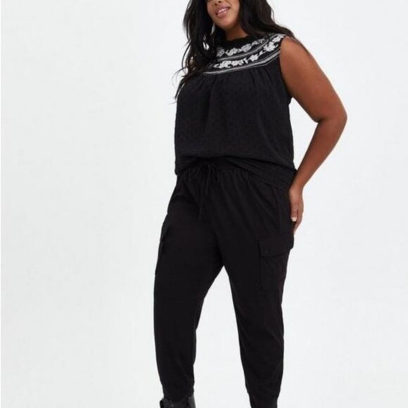 Torrid Clip Dot Embroidered Tank Top - Picture 11 of 12